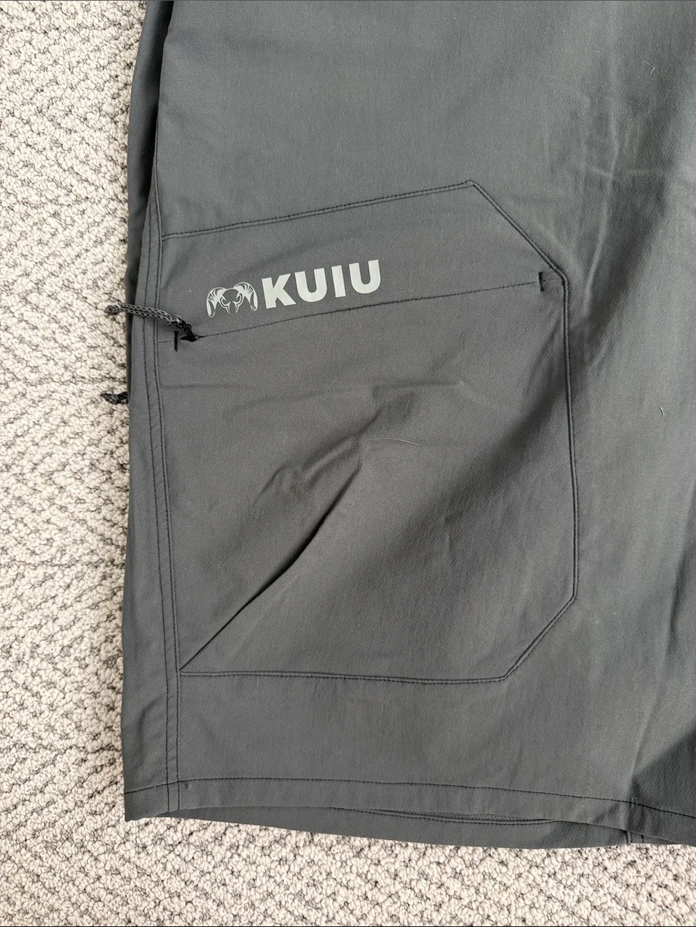 KUIU Men’s Charcoal Gray Tactical Cargo Shorts